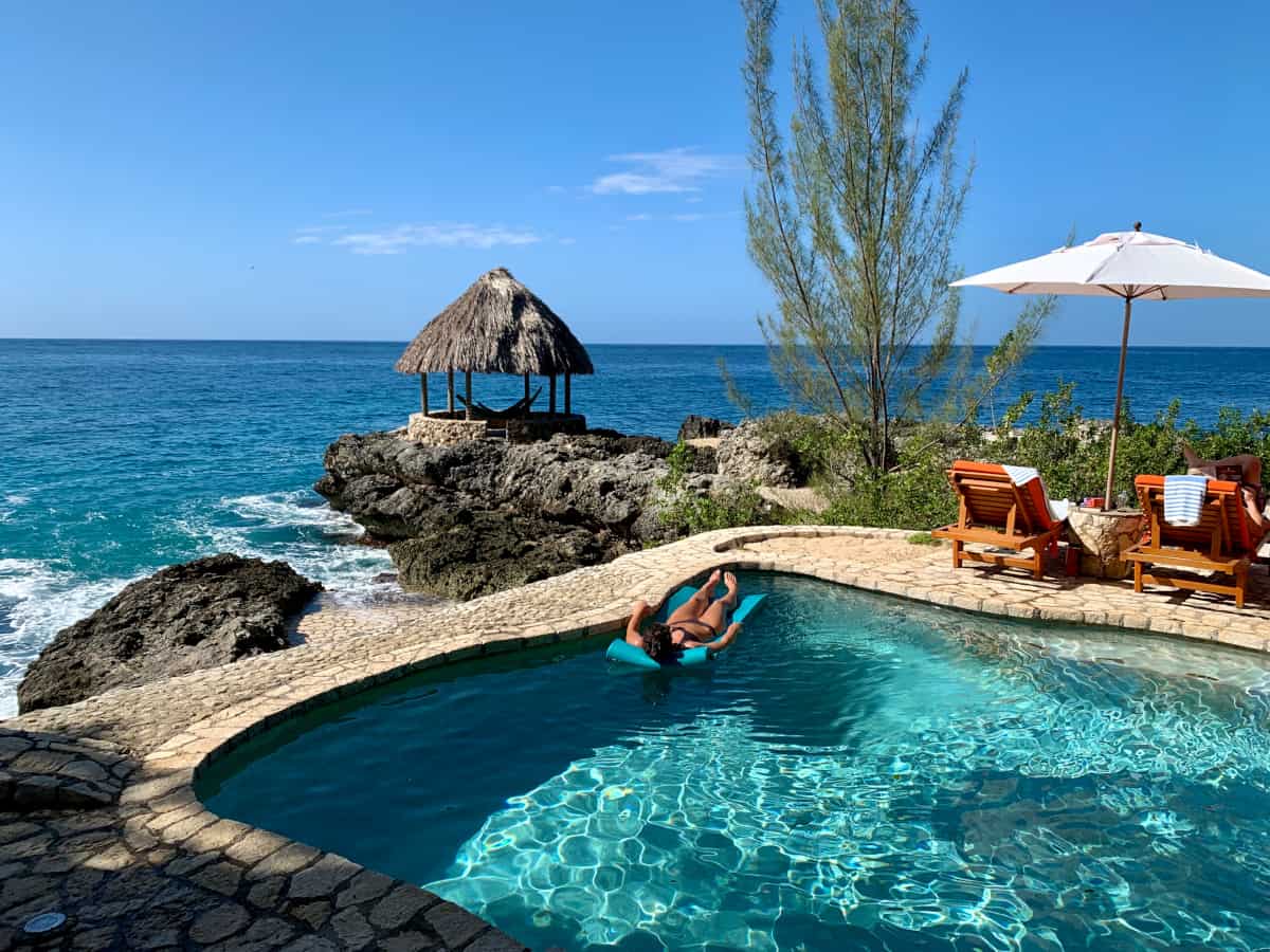Review of Tensing Pen resort in Negril, Jamaica - the beautiful pool area