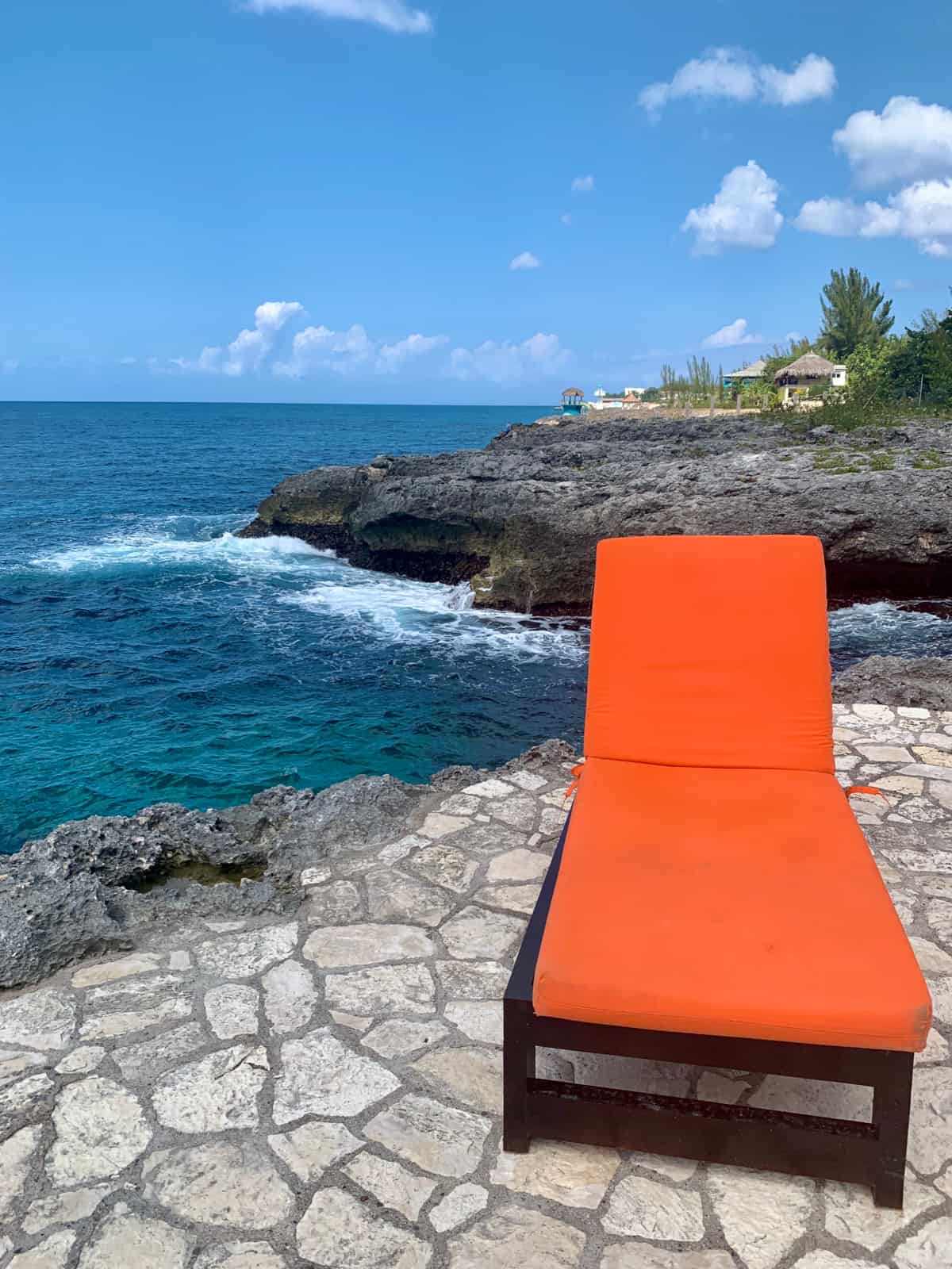 Hotel Review: Tensing Pen in Negril, Jamaica | What to expect staying at this boutique resort in Negril's West End. Perched on gorgeous cliffs, this hotel consistently makes Travel+Leisure's top hotels in the world list. I review the grounds, rooms, food, experience, and more. #caribbean #hotelreview #besthotels #jamaica