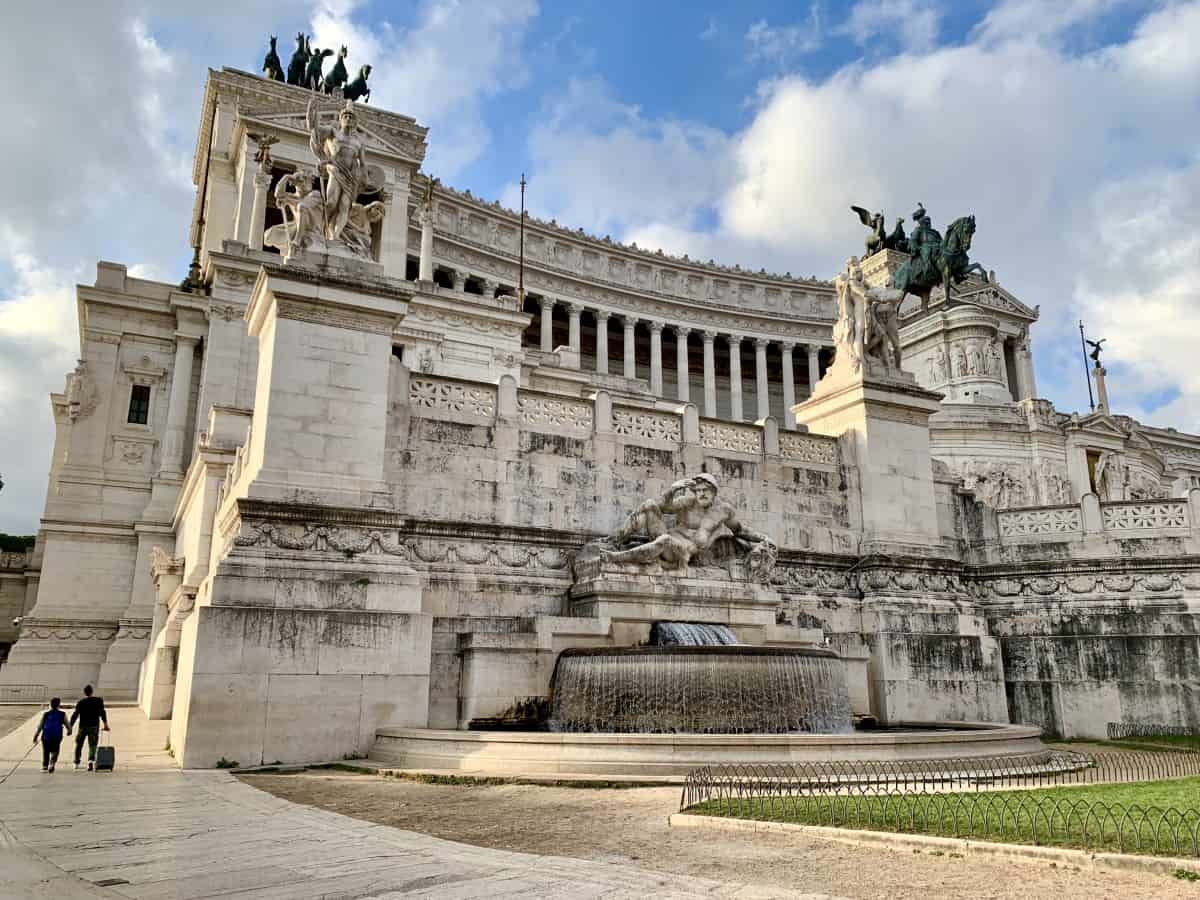 Vittorio Emanuele monument - it's gorgeous at sunrise - what to do in Rome, things to see and do, where to eat, & more