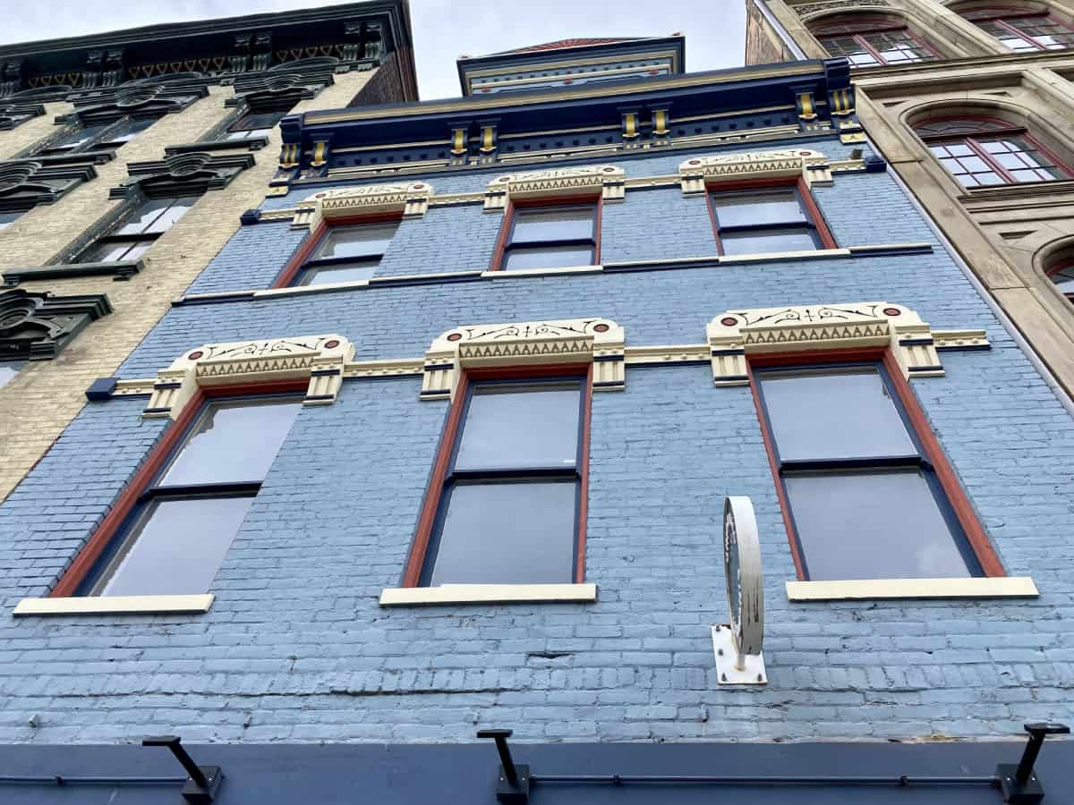 Things to do in Cincinnati on a weekend trip - explore the historic buildings and gorgeous architectural details