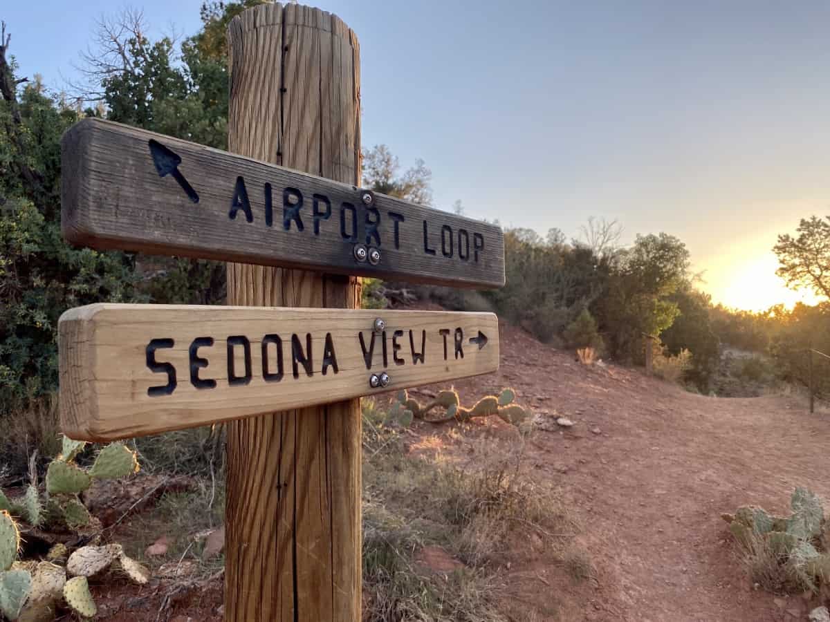 How to hike Sedona's Airport Mesa at sunset...one of the best sunset hikes in Sedona!