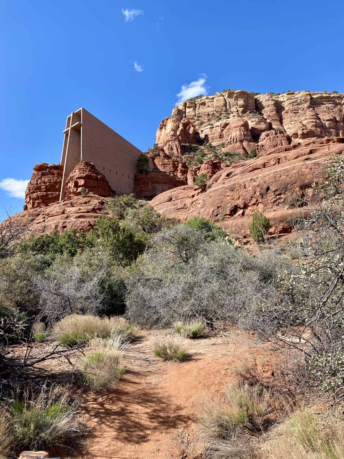 Visiting the Chapel of the Holy Cross in Sedona, Arizona | This unique church is an architectural gem built by a student of Frank Lloyd Wright, and an iconic view in Sedona's landscape | One Girl, Whole World