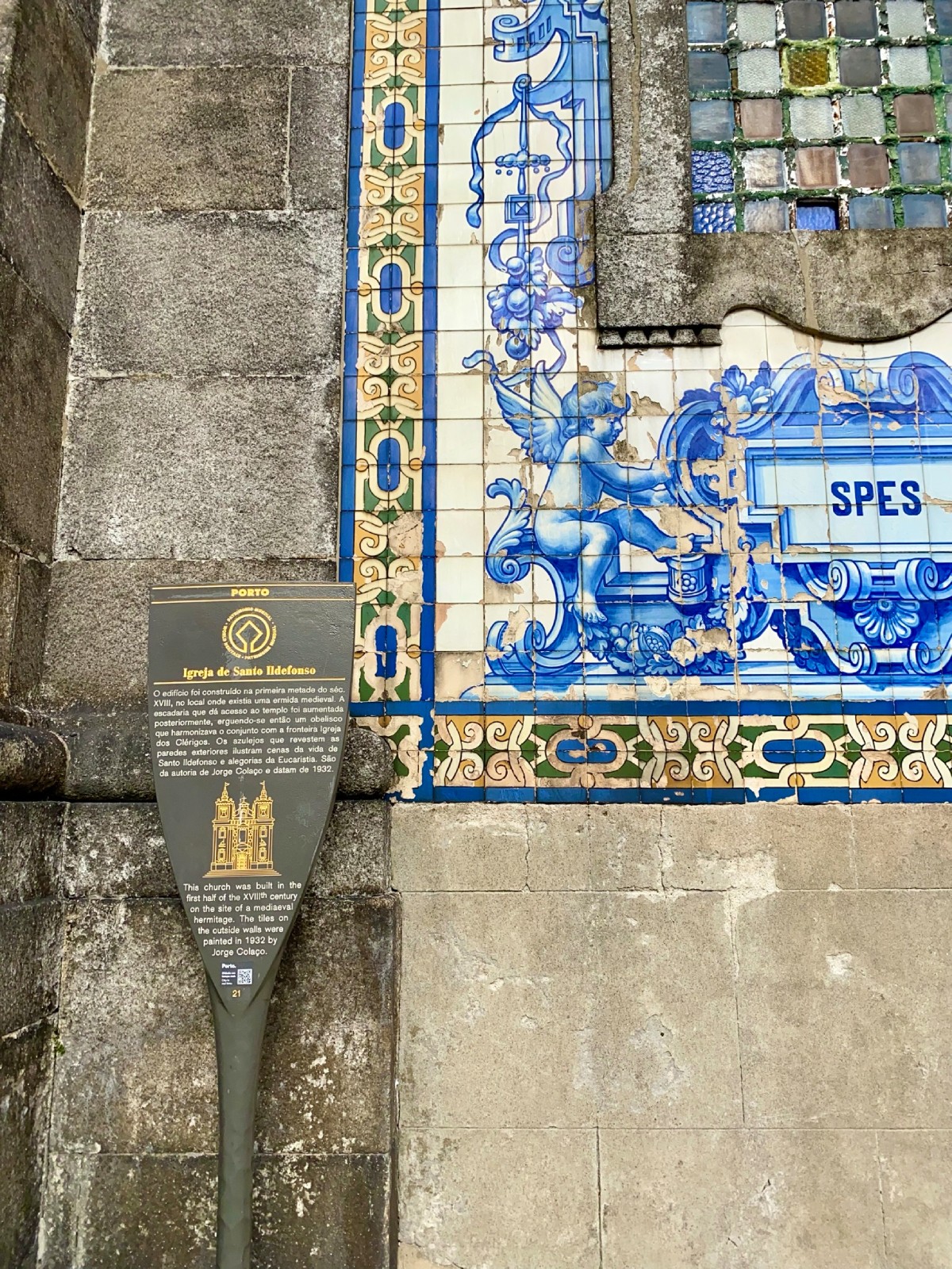 Things to do in Porto - seek out all the gorgeous azulejo tiles