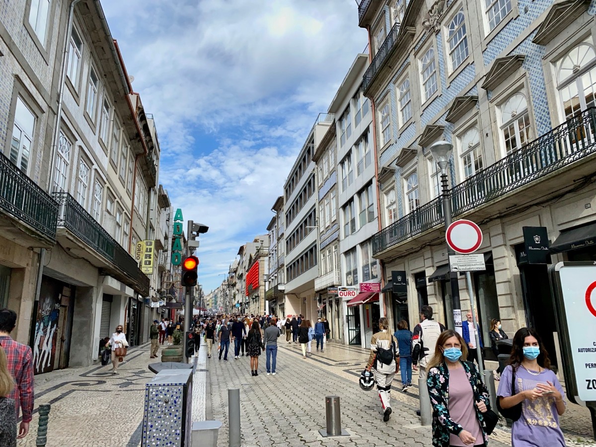 things to do in Porto - the bustling Rua Santa Caterina