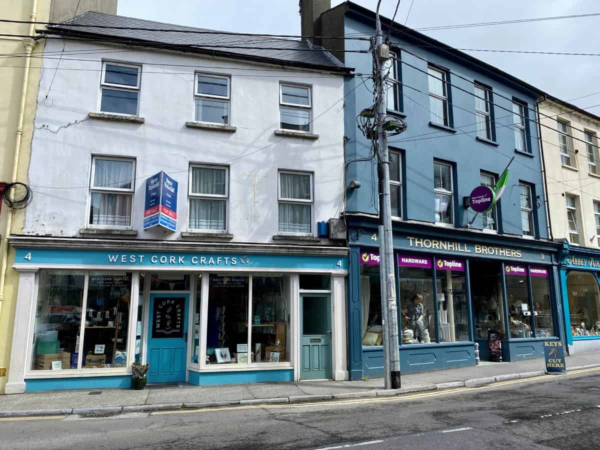 A roadtrip along Ireland's southern coast - things to do in County Cork - adorable Skibbereen